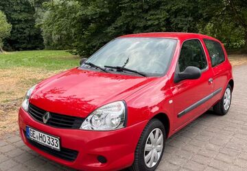 Renault Clio 64.767 km 2.300 &euro; Gelsenkirchen 45894