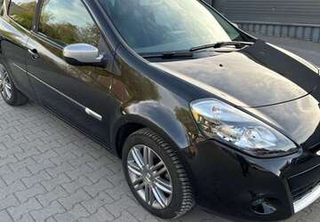 Renault Clio 98.500 km 4.990 &euro; Dortmund 44319