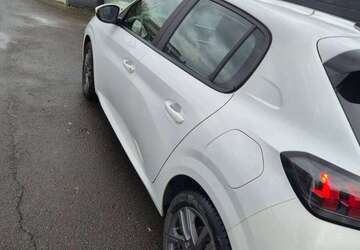 Peugeot 208 27.500 km 14.500 &euro; Castrop-Rauxel, Stadt 44581