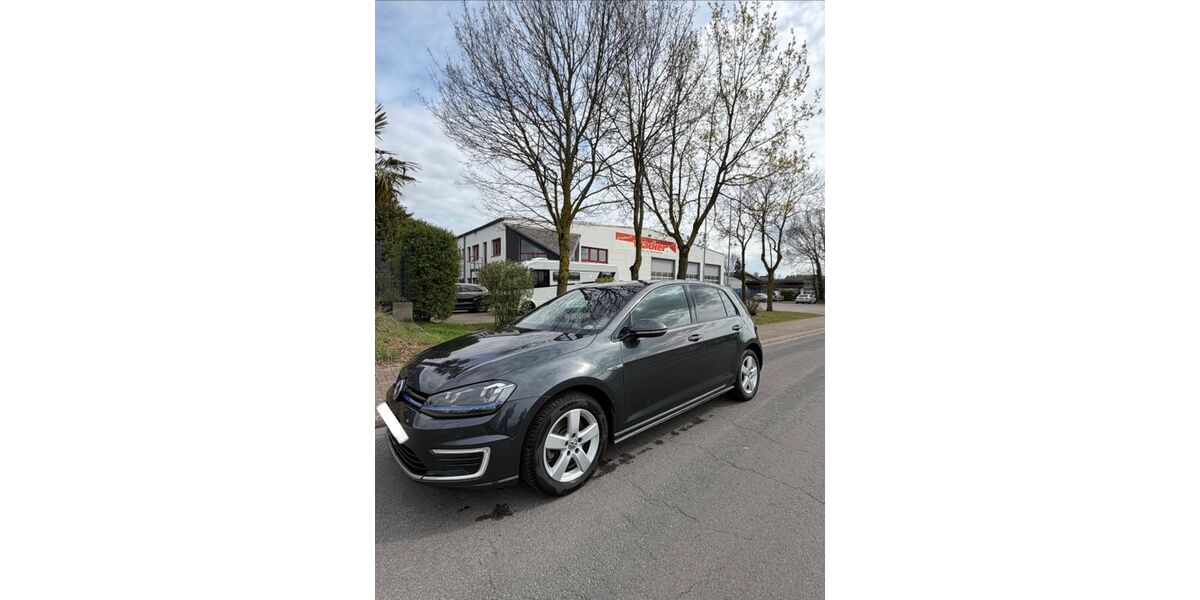 VW Golf 120.300 km 14.400 &euro; Selm 59379