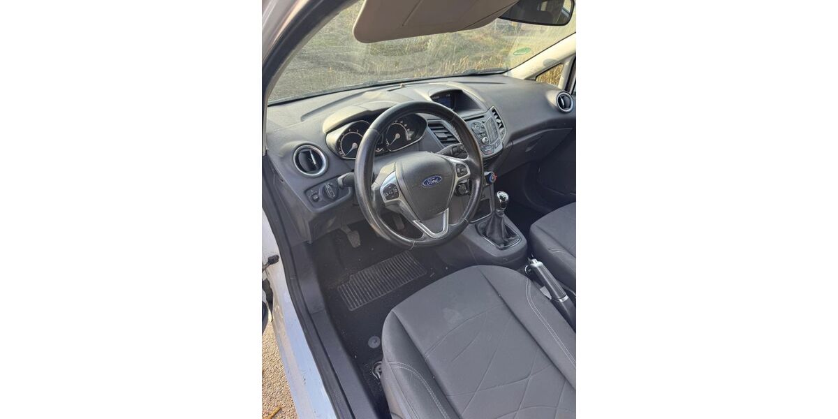 Ford Fiesta 153.940 km 4.550 &euro; Dortmund 44149