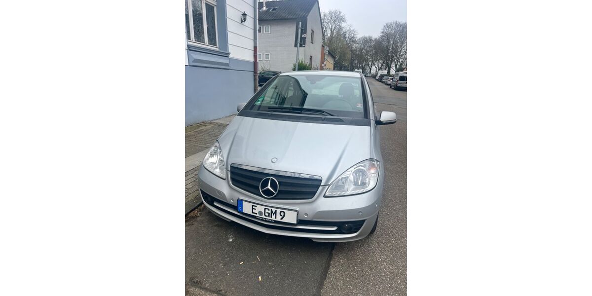 Mercedes-Benz A 160 179.215 km 3.200 &euro; Essen 45257