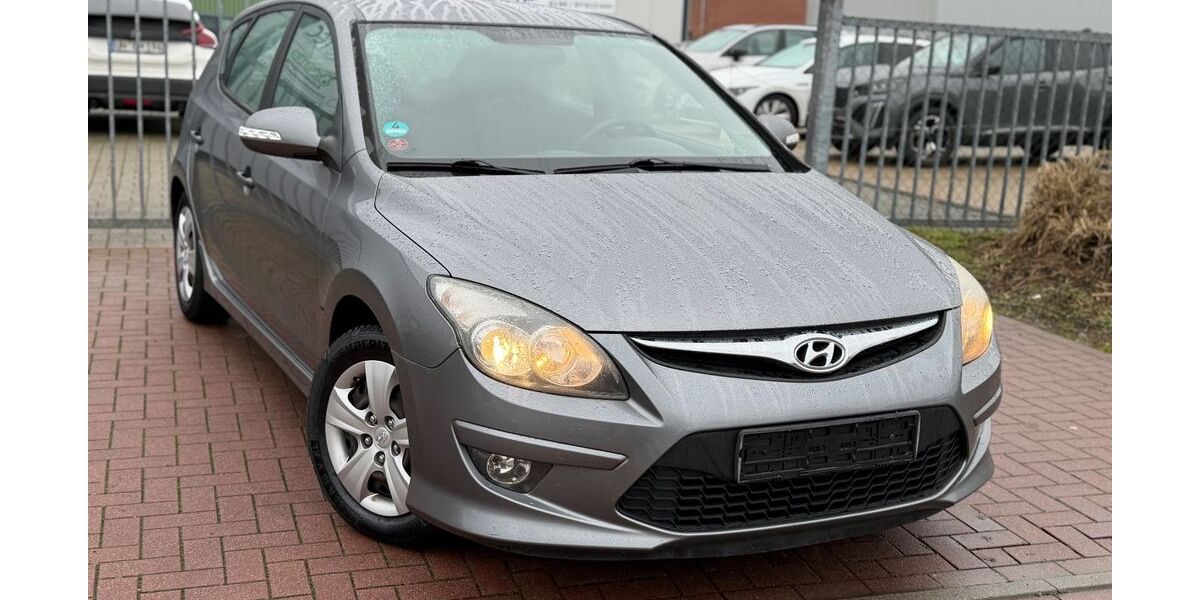 Hyundai i30 200.000 km 2.850 &euro; Selm 59379