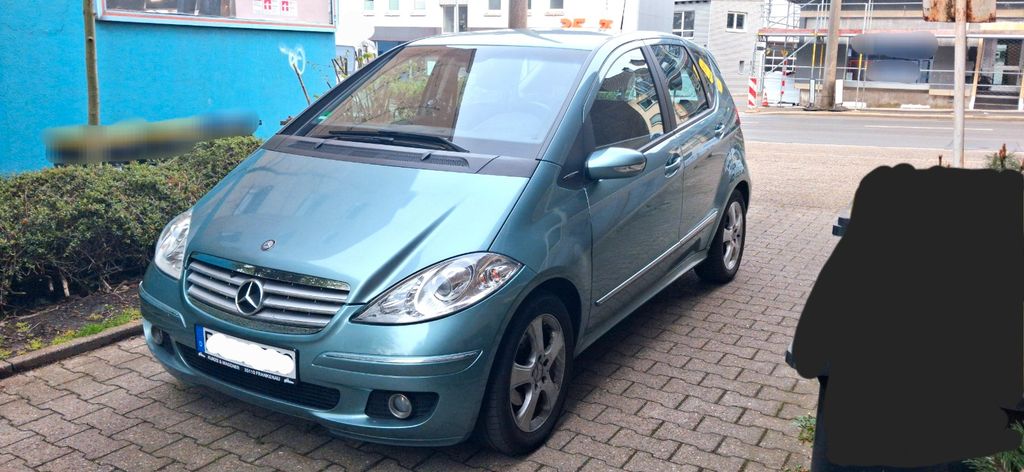 Mercedes-Benz A 180 214.000 km 1.600 &euro; Essen 45127
