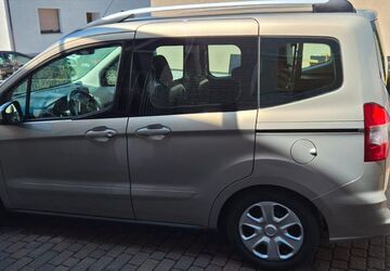 Ford Tourneo Courier 138.300 km 6.500 &euro; Castrop-Rauxel 44577