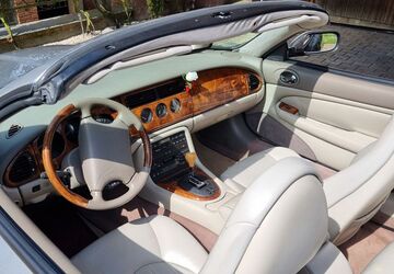 Jaguar XK8 166.000 km 18.450 &euro; Selm 59379