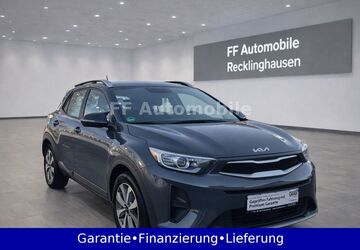 Kia Stonic 14.590 km 13.999 &euro; Recklinghausen 45661