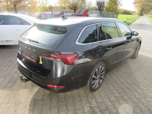 Skoda Octavia Style 2.0 TDI DSG NAVI AHK HEAD UP KEYLESS 133.500 km 21.988 &euro; Bergkamen 59192