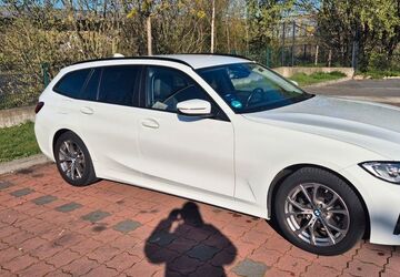 BMW 318 130.100 km 22.999 &euro; Gelsenkirchen 45879