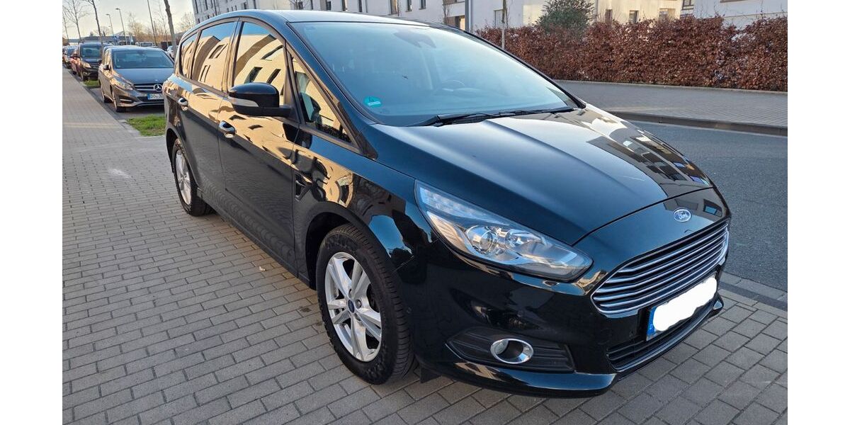 Ford S-Max 121.415 km 12.990 &euro; Dortmund 44263