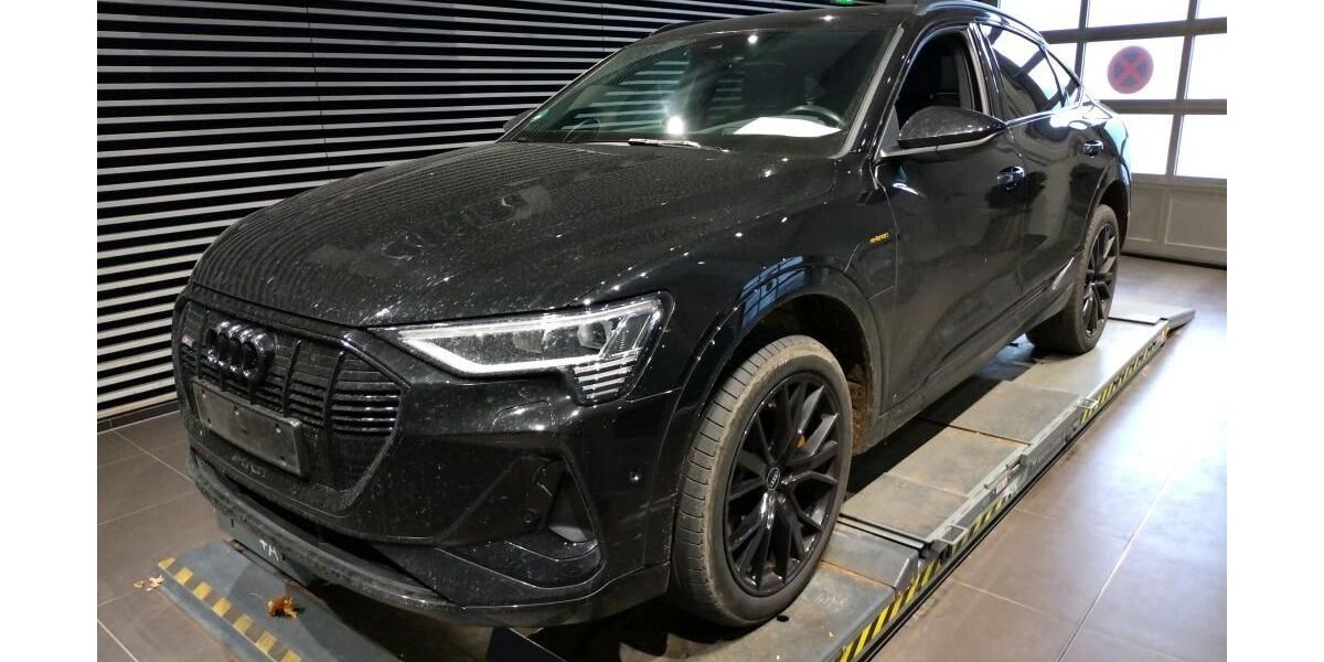 Audi e-tron 76.330 km 35.940 &euro; Hagen 58091