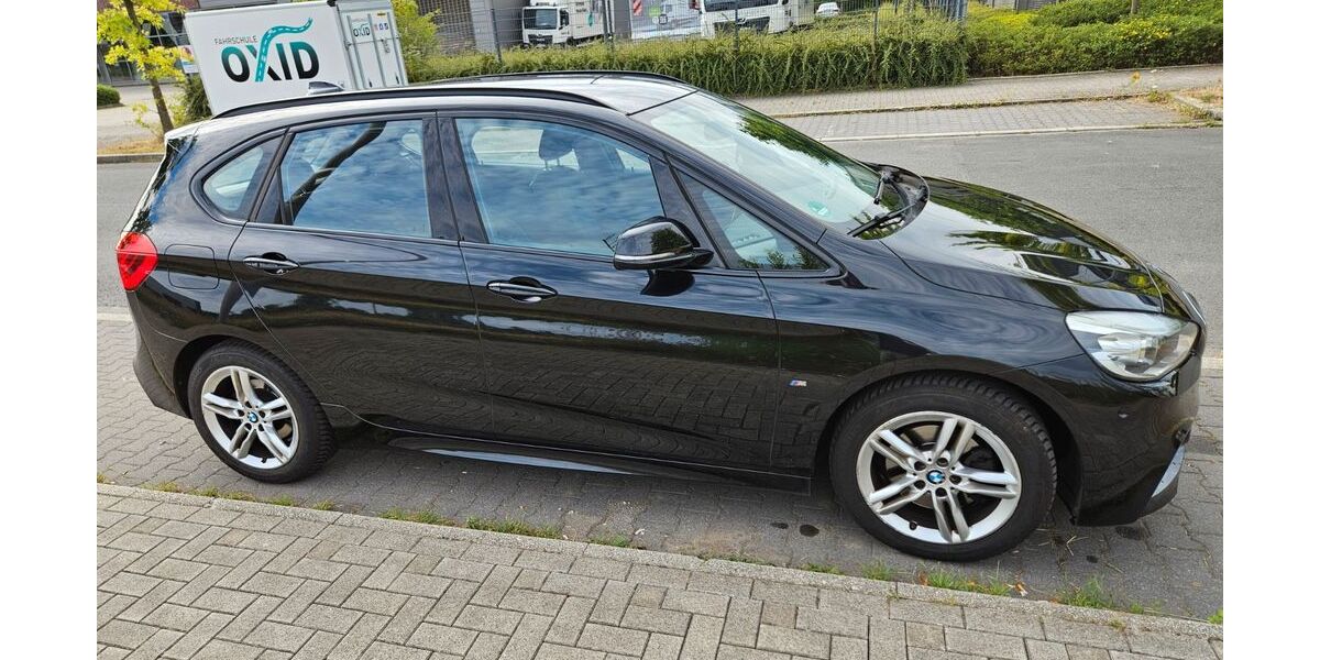 BMW 218 Active Tourer 93.000 km 11.990 &euro; Bochum 44805
