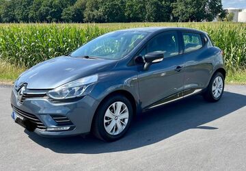 Renault Clio 85.900 km 9.300 &euro; Lünen 44532