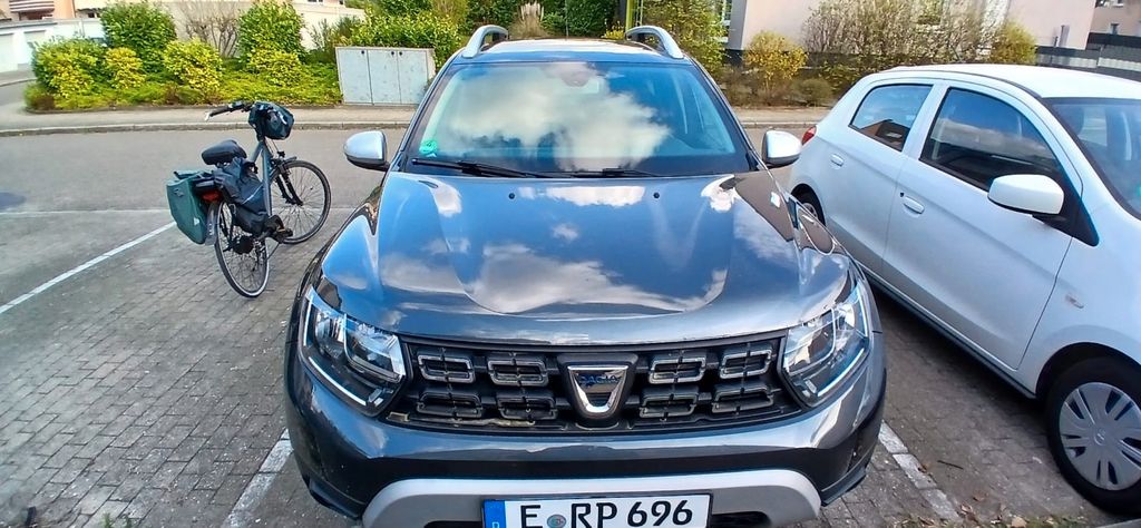 Dacia Duster 90.000 km 10.900 &euro; Essen 45355