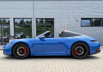 Porsche 992 8.050 km 192.900 &euro; Holzwickede 59439