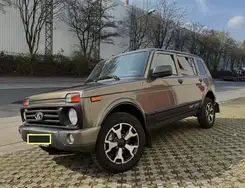 Lada Urban 19.900 km 15.999 &euro; Essen, Stadt 45139