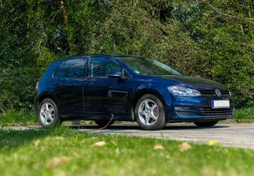 VW Golf 82.000 km 9.600 &euro; Essen 45239