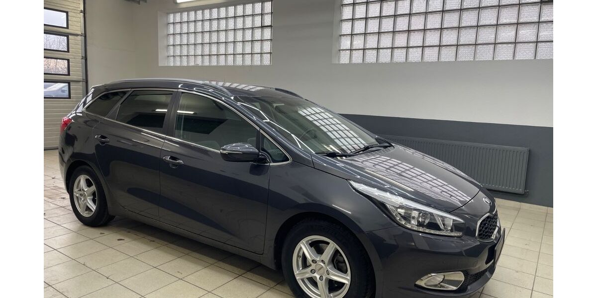 Kia ceed / Ceed 94.265 km 8.900 &euro; Kamen 59174