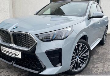 BMW iX2 21.664 km 51.470 &euro; Essen 45134