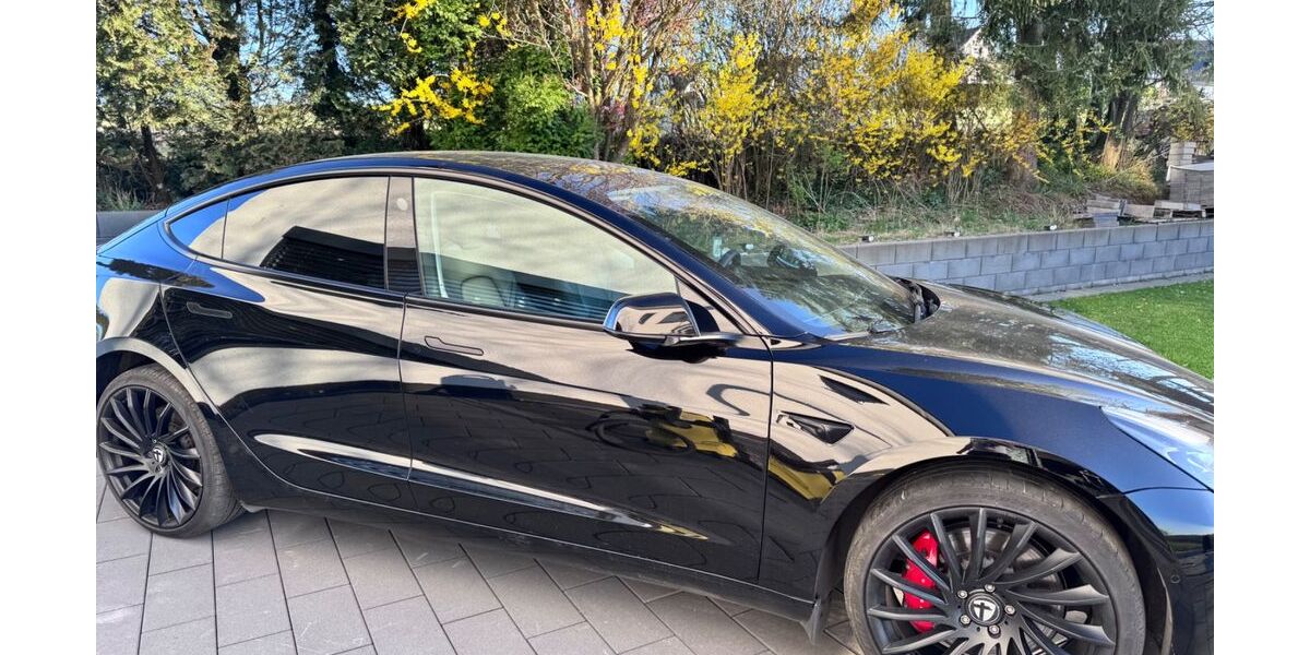 Tesla Model 3 68.000 km 29.500 &euro; Essen 45127