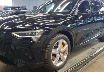 Audi e-tron 37.840 km 33.510 &euro; Hagen 58091