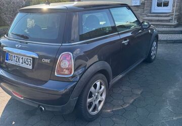 Mini ONE 168.000 km 2.450 &euro; Dortmund 44149