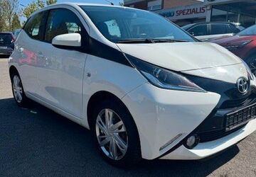 Toyota Aygo (X) 80.289 km 8.400 &euro; Gelsenkirchen 45891