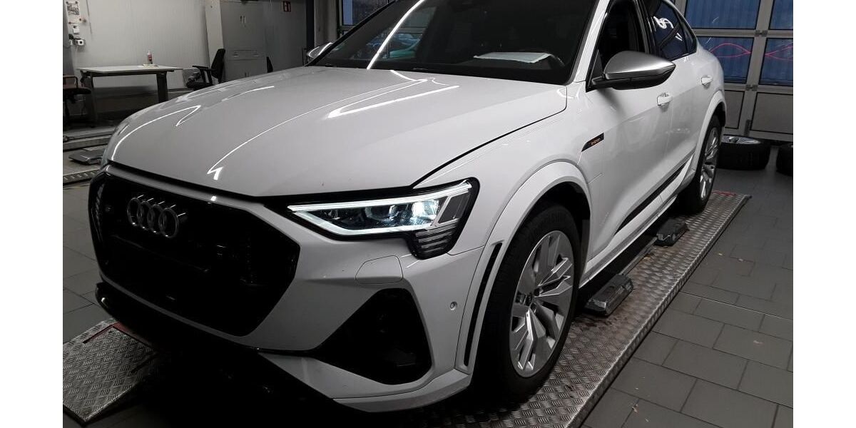 Audi e-tron 60.884 km 40.420 &euro; Hagen 58091