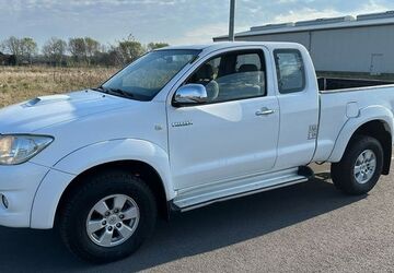 Toyota Hilux 99.000 km 15.990 &euro; Dortmund 44267