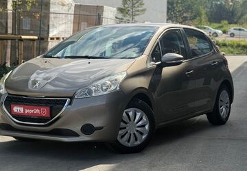 Peugeot 208 94.922 km 5.500 &euro; Essen 45145