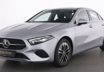 Mercedes-Benz A 180 2.496 km 31.985 &euro; Essen 45309