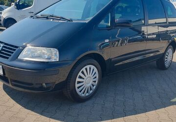 VW Sharan 99.748 km 9.999 &euro; Essen 45326