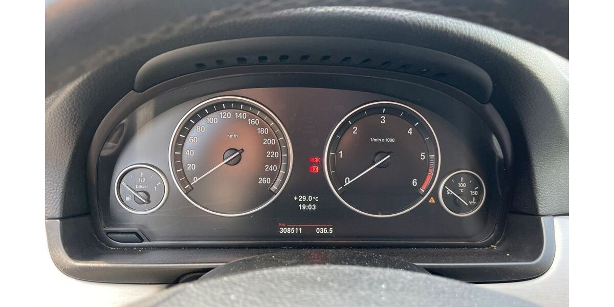 BMW 520 308.511 km 6.299 &euro; Essen 45356