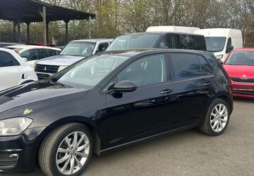 VW Golf 153.000 km 5.300 &euro; Essen 45326