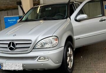 Mercedes-Benz ML 350 305.000 km 8.500 &euro; Bochum 44803