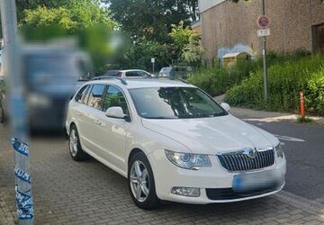 Skoda Superb 166.000 km 6.800 &euro; Castrop-Rauxel 44577