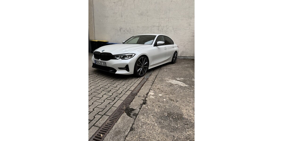 BMW 330i 61.300 km 33.500 &euro; Herne 44623
