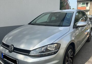 VW Golf 127.000 km 15.100 &euro; Bottrop 46236