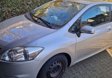 Toyota Auris 77.300 km 5.700 &euro; Ennepetal 58256