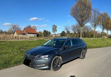 Skoda Superb 121.000 km 18.500 &euro; Castrop Rauxel 44581