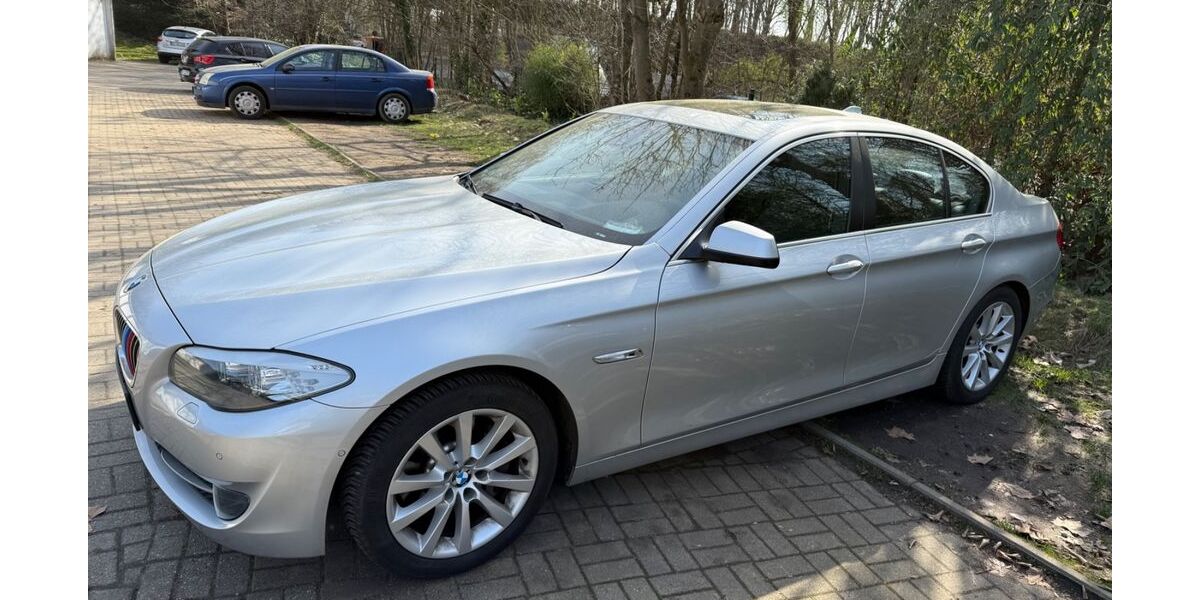 BMW 530 182.000 km 12.300 &euro; Bochum 44892