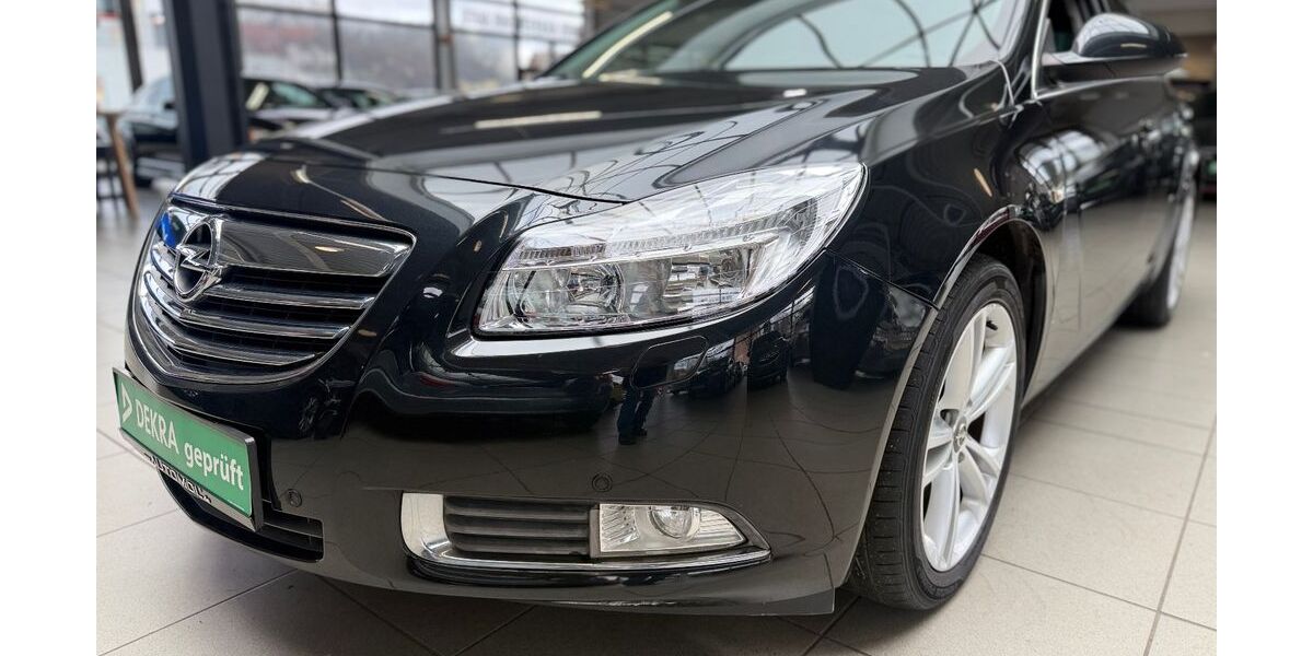 Opel Insignia 95.569 km 9.890 &euro; Bottrop 46236