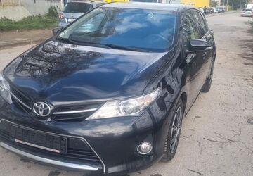 Toyota Auris 280.505 km 6.200 &euro; Essen 45326