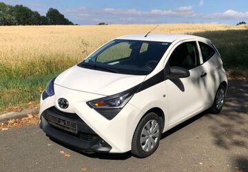 Toyota Aygo (X) 106.000 km 4.990 &euro; Holzwickede 59439