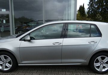 VW Golf 24.000 km 11.599 &euro; Bergkamen 59192