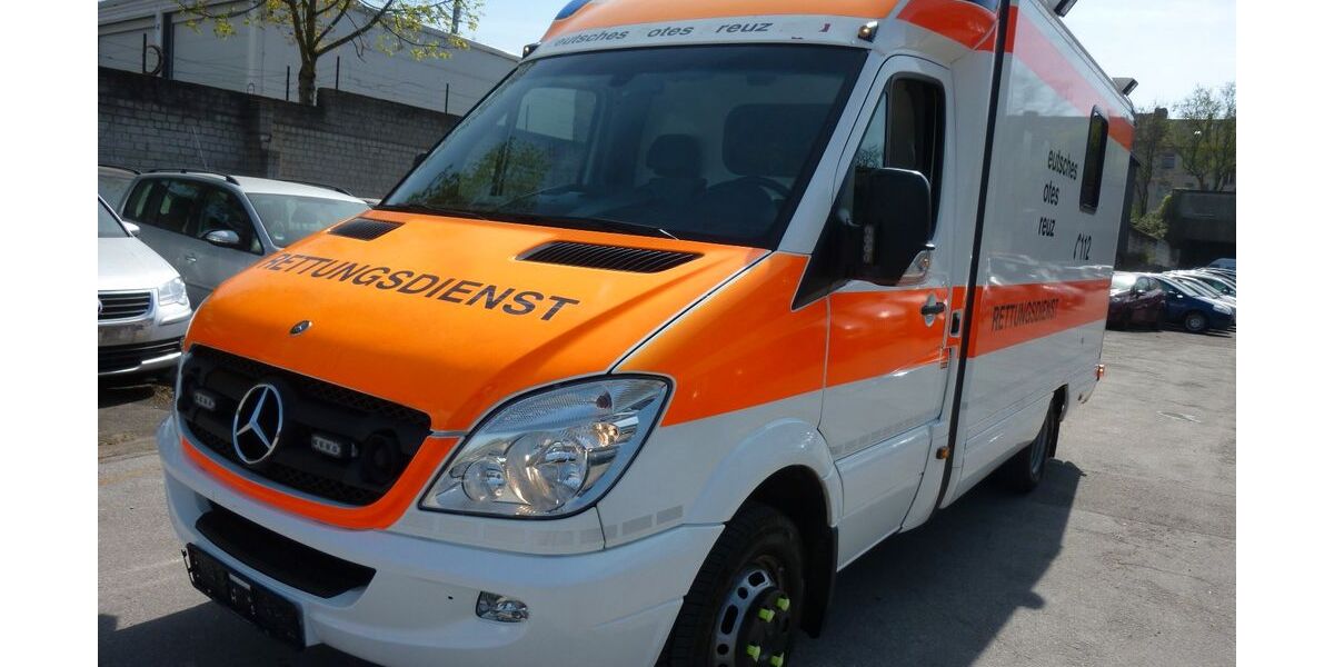 Mercedes-Benz Sprinter 261.000 km 8.900 &euro; Essen 45144